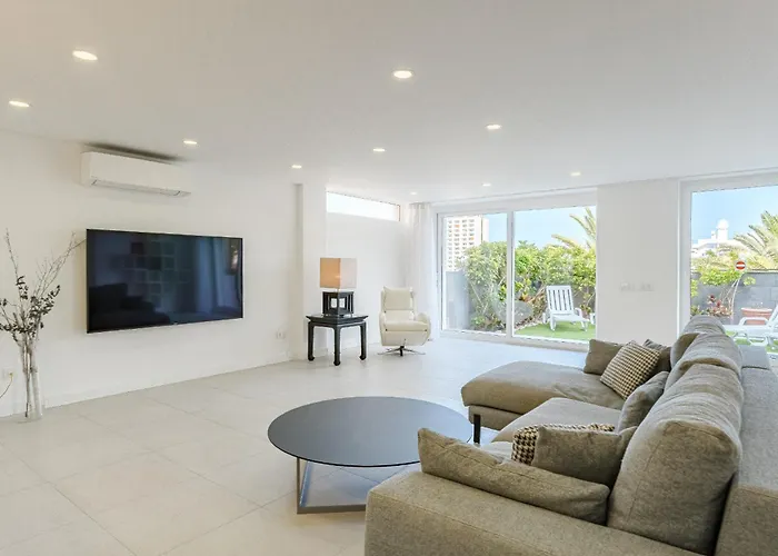 Deluxe Tenerife Cristianos Villa *