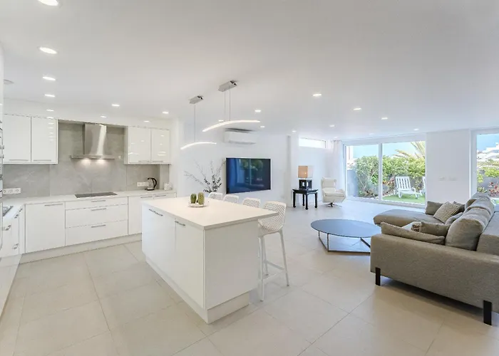 Deluxe Tenerife Cristianos Villa *