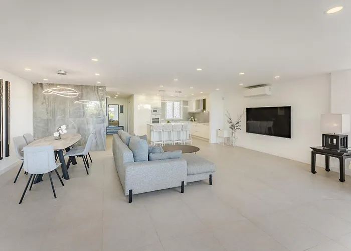 Deluxe Tenerife Cristianos Villa *