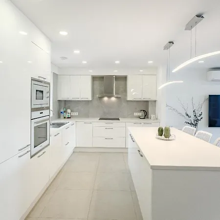 Deluxe Tenerife Cristianos Los Cristianos (Tenerife)