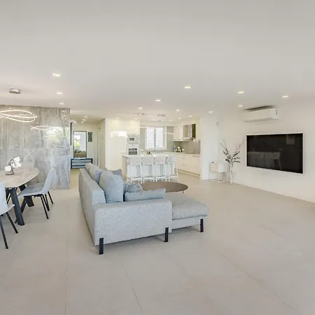 Deluxe Tenerife Cristianos Villa *