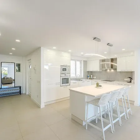 Deluxe Tenerife Cristianos Los Cristianos (Tenerife)