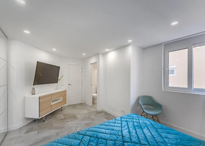 Deluxe Tenerife Cristianos * לוס כריסטיאנוס