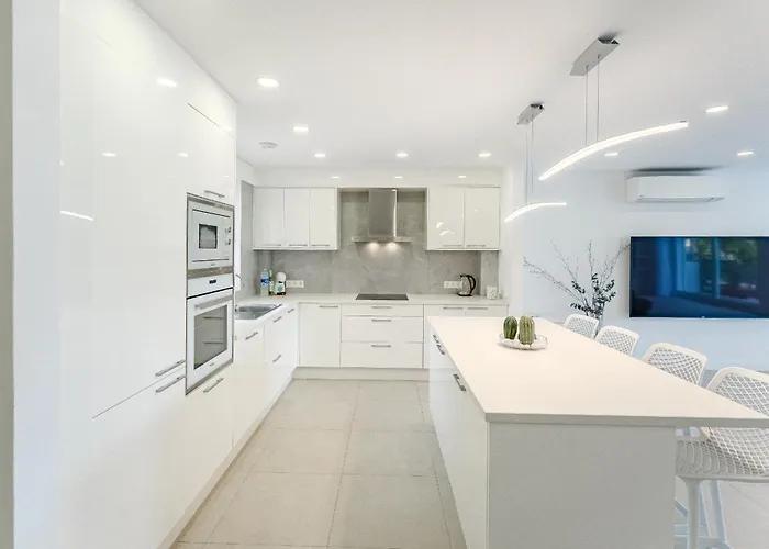 Deluxe Tenerife Cristianos לוס כריסטיאנוס