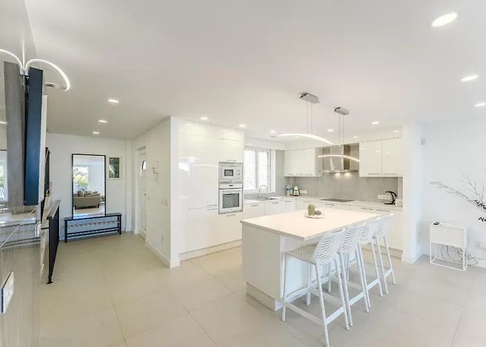 Deluxe Tenerife Cristianos לוס כריסטיאנוס